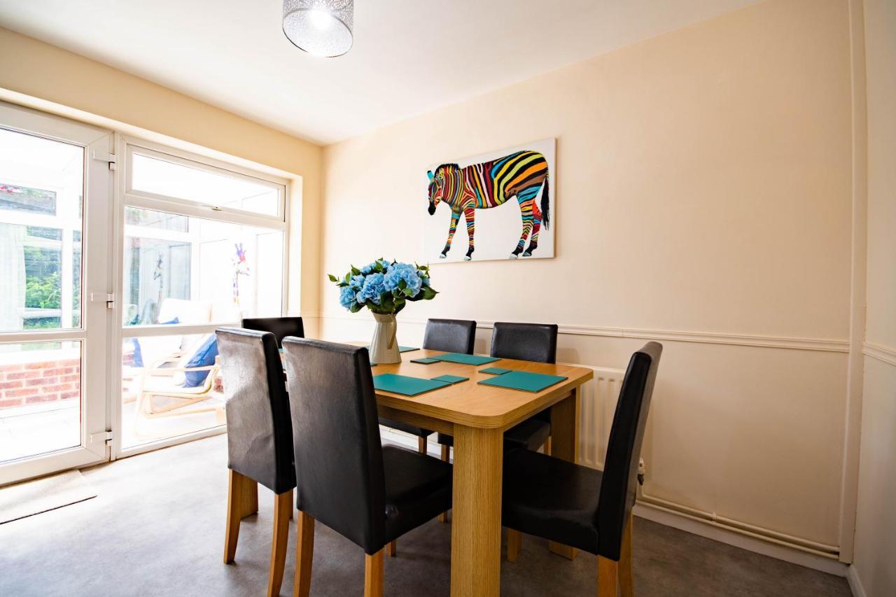 3-Bedroom House With Garden, Conservatory, In Centre Of Worcester Dış mekan fotoğraf