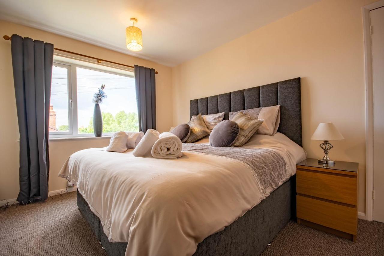 3-Bedroom House With Garden, Conservatory, In Centre Of Worcester Dış mekan fotoğraf