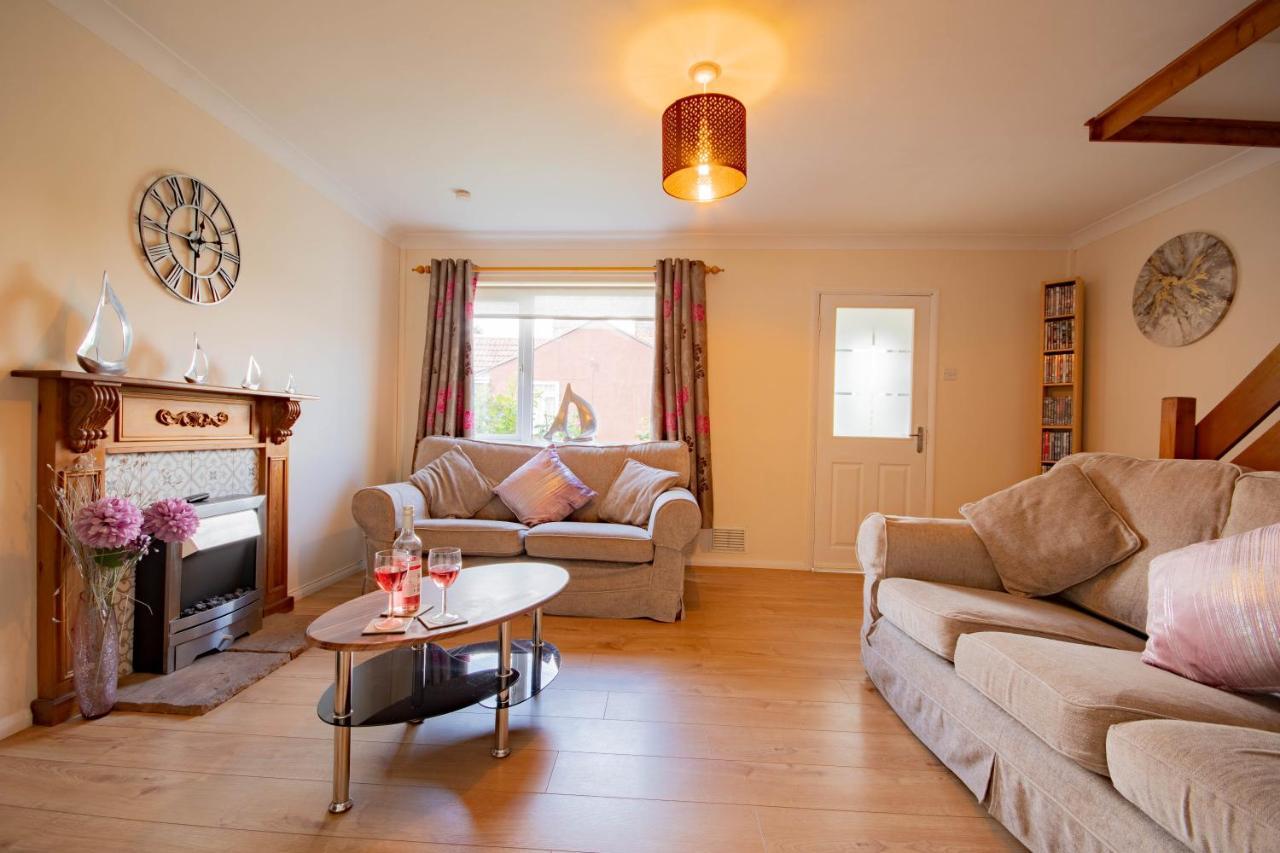 3-Bedroom House With Garden, Conservatory, In Centre Of Worcester Dış mekan fotoğraf