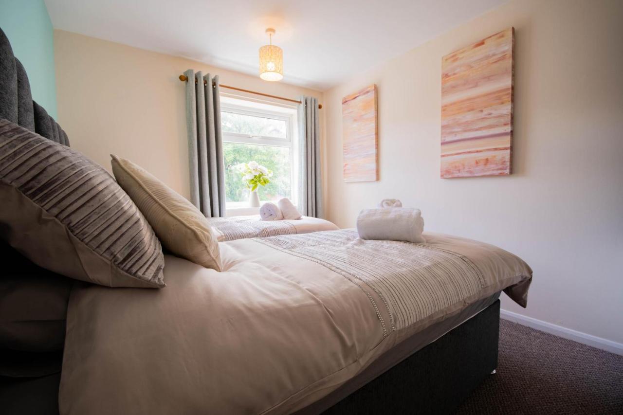 3-Bedroom House With Garden, Conservatory, In Centre Of Worcester Dış mekan fotoğraf